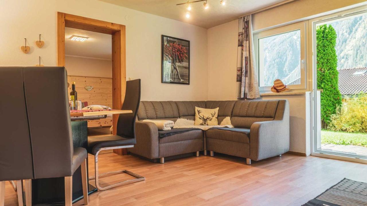 Haus Alpenchalet Neustift im Stubaital Bagian luar foto